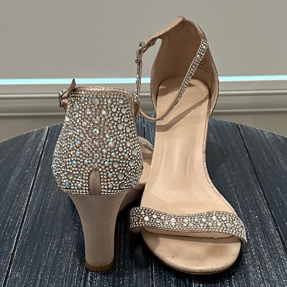 David’s Bridal Raquel Embellished Wedges - Picture 2 of 8